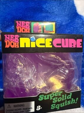 NeeDoh Nice Cube Super Solid Squish - purple